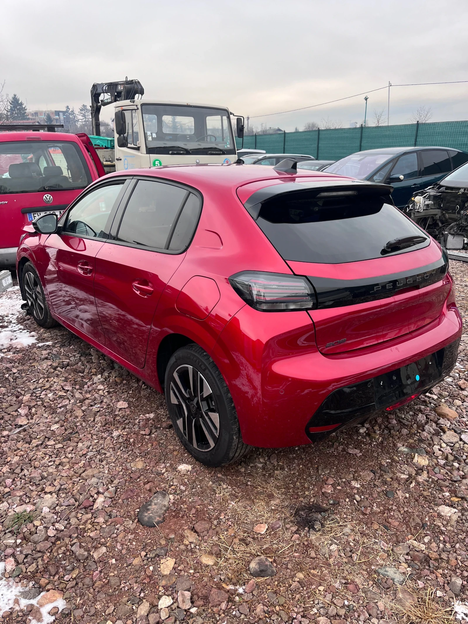 Peugeot 208 1.2 TURBO 101ps 1900km - изображение 2