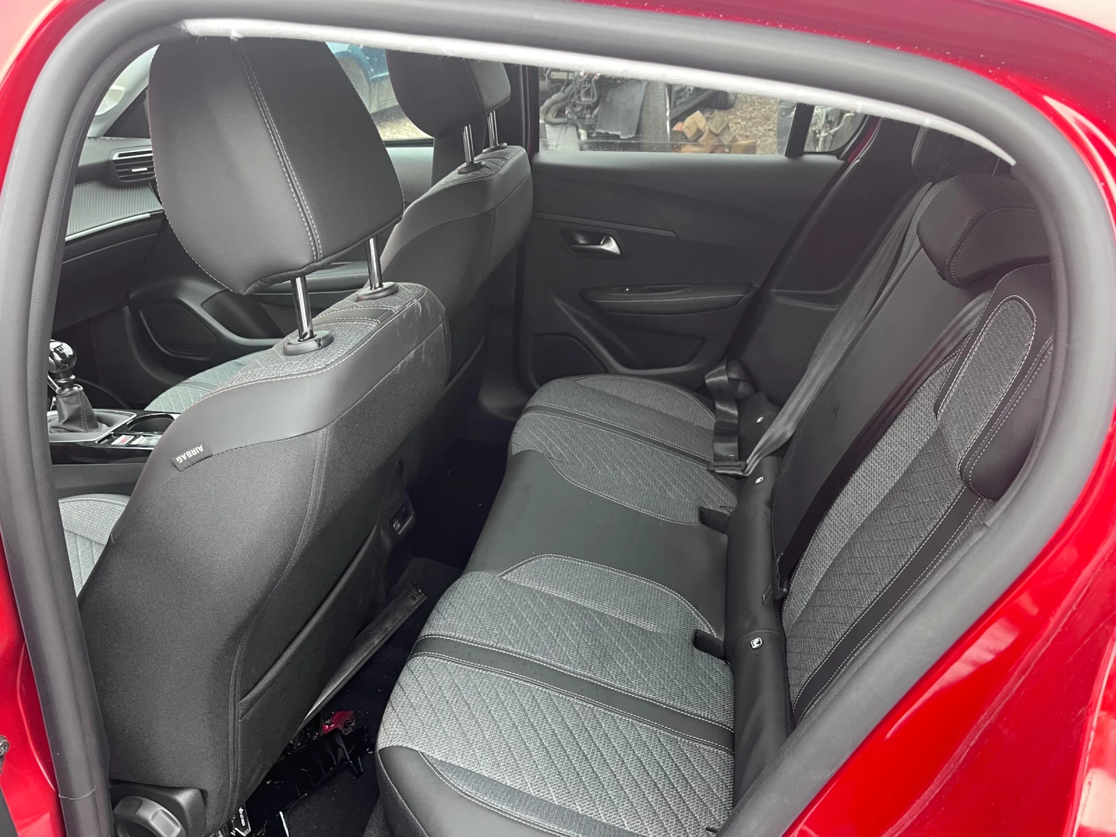 Peugeot 208 1.2 TURBO 101ps 1900km | Mobile.bg — изображение 11