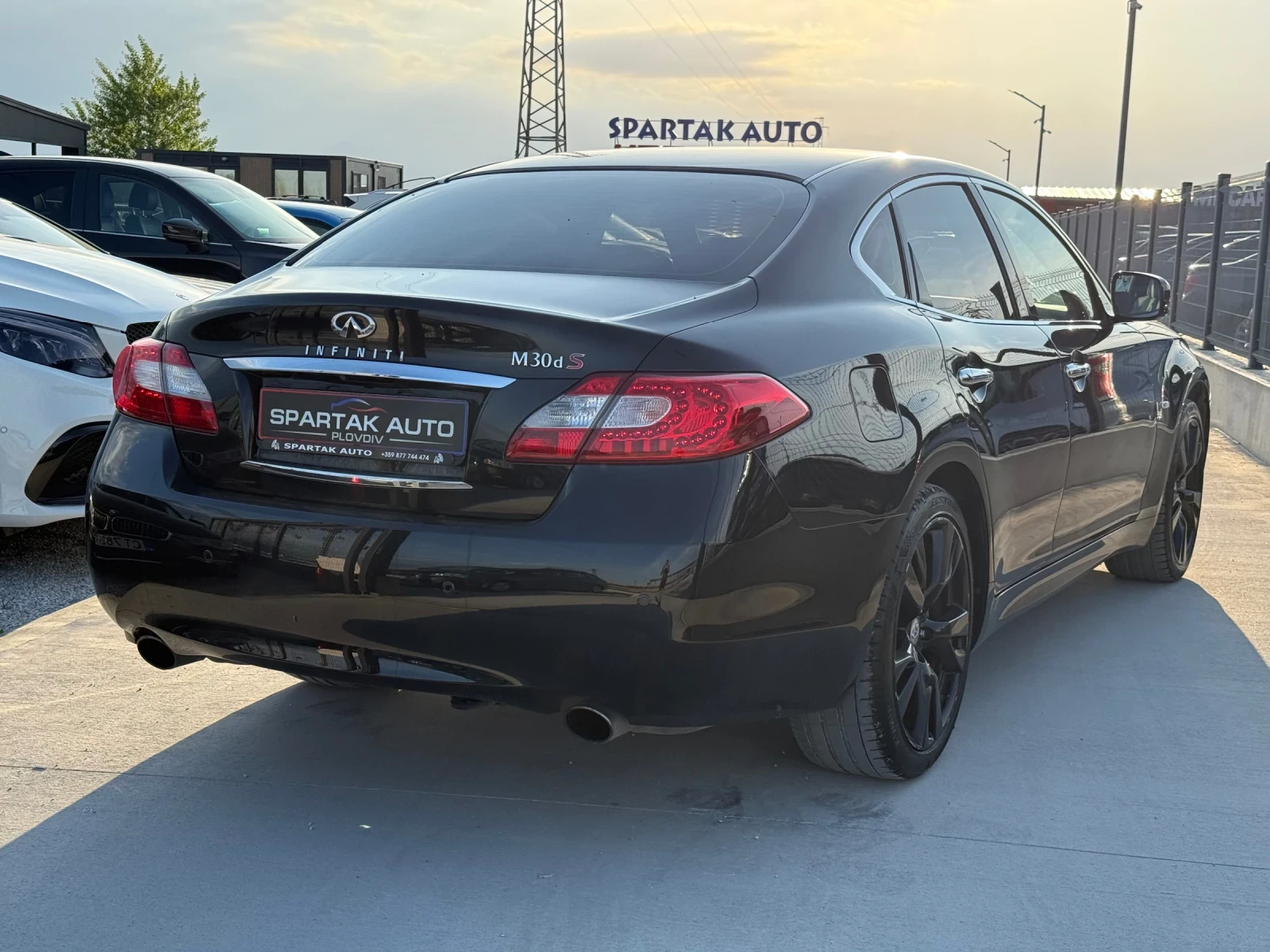 Infiniti M 3.0D* 2012г* АВТОМАТИК* 4Х4* 130.000КМ*  - изображение 4