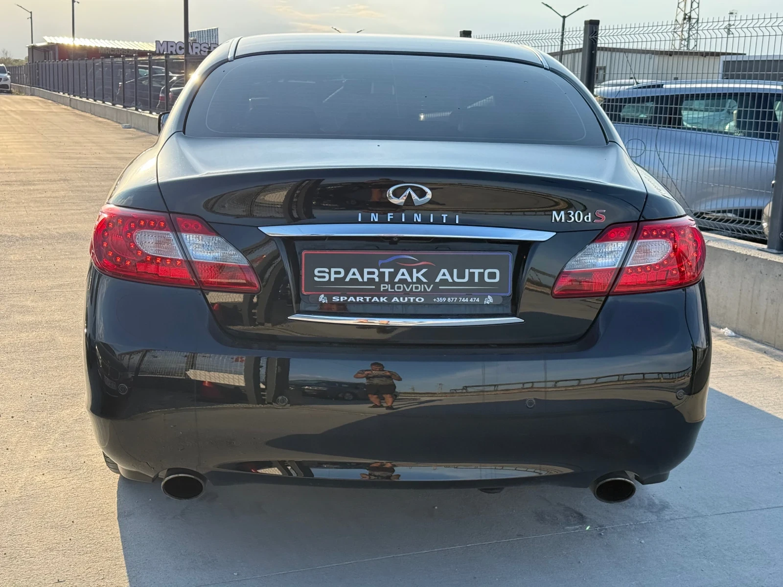 Infiniti M 3.0D* 2012г* АВТОМАТИК* 4Х4* 130.000КМ*  - изображение 5