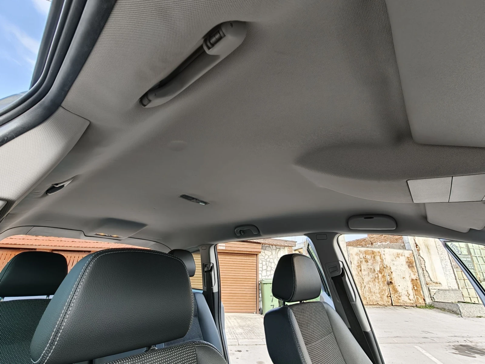 Opel Zafira 1.8 LPG COSMO, снимка 17 - Автомобили и джипове - 53987095