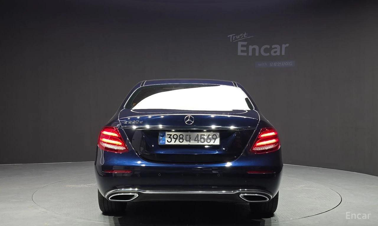Mercedes-Benz E 220 AMG* AMBIENT* �������* ������* ������* ������� | Mobile.bg � ����������� 3
