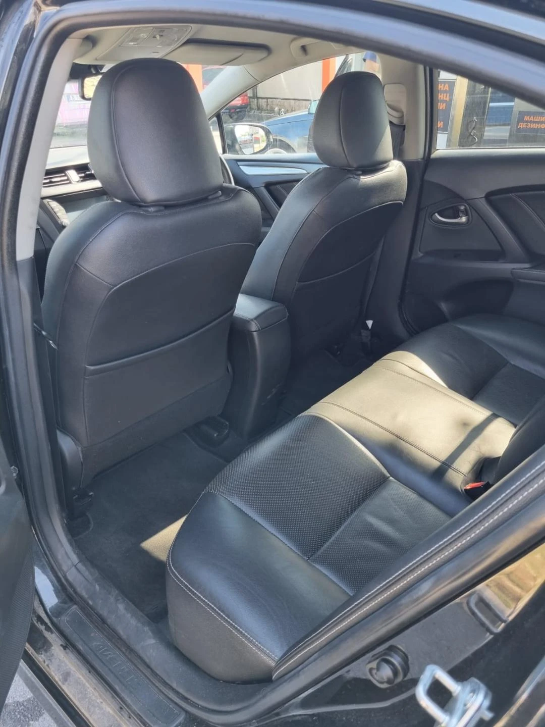 Toyota Avensis, снимка 6 - Автомобили и джипове - 54402146