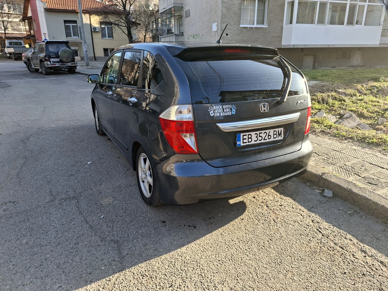 Honda Fr-v, снимка 3 - Автомобили и джипове - 54746957