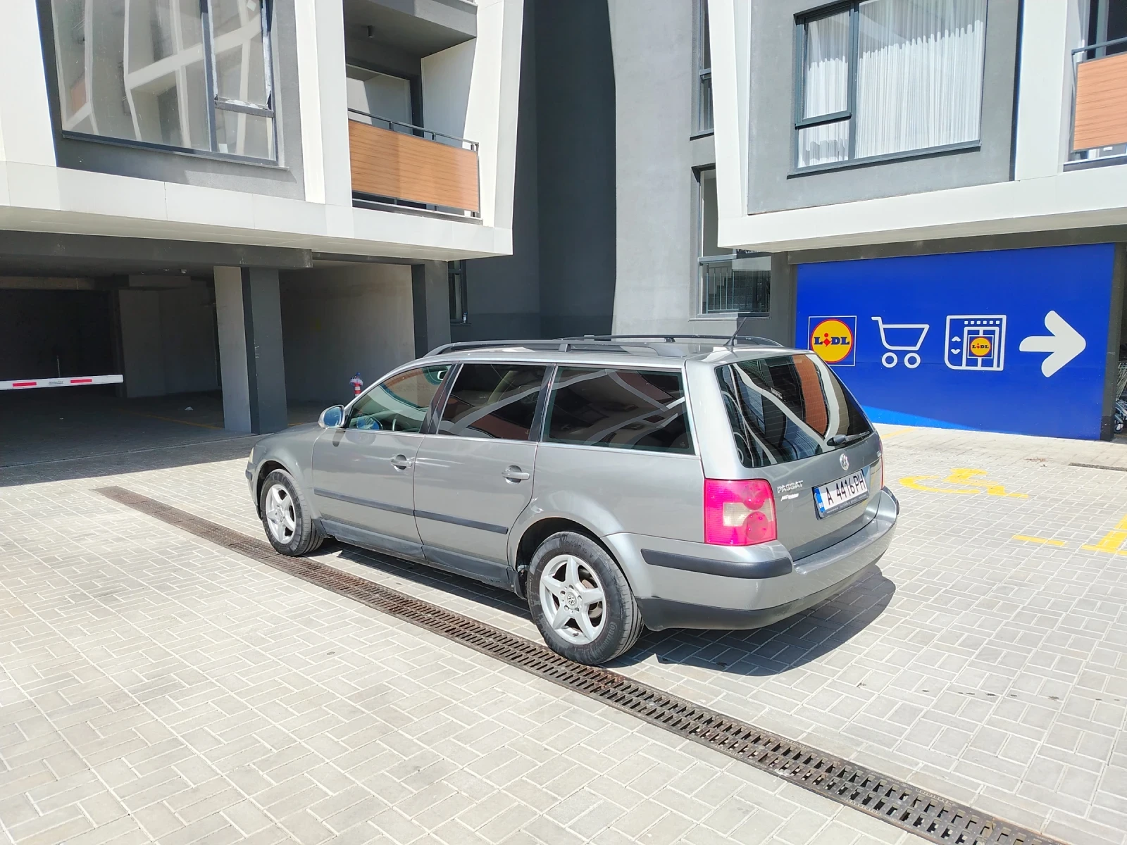 VW Passat 1.9tdi 101, снимка 5 - Автомобили и джипове - 54820090