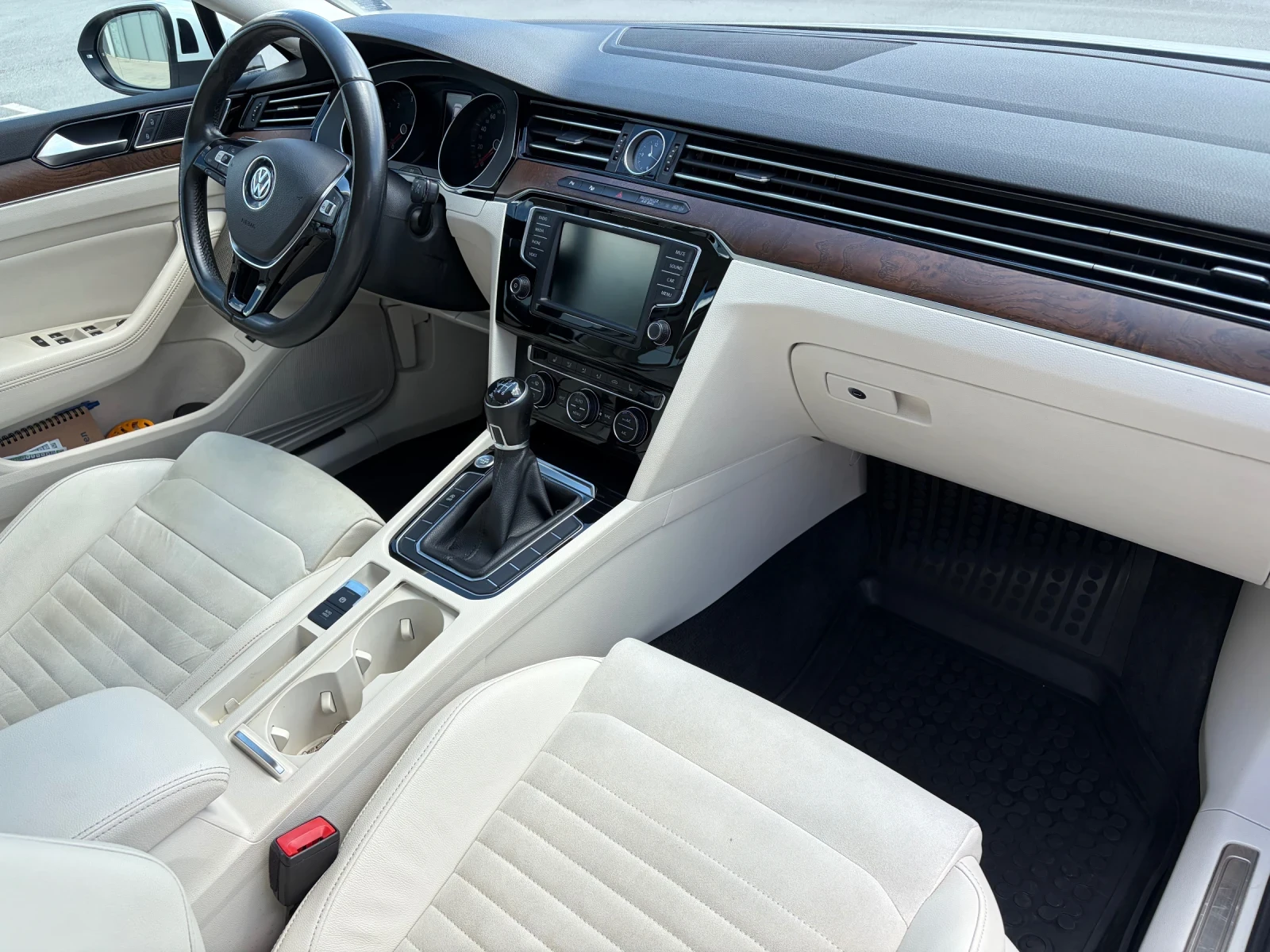 VW Passat Highline, B8, снимка 6 - Автомобили и джипове - 54980639