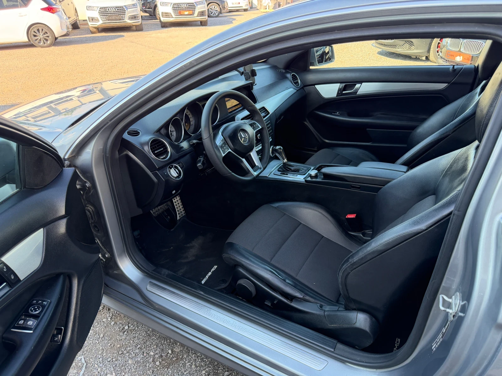 Mercedes-Benz C 220 2.2 AMG Пакет , снимка 9 - Автомобили и джипове - 55236137