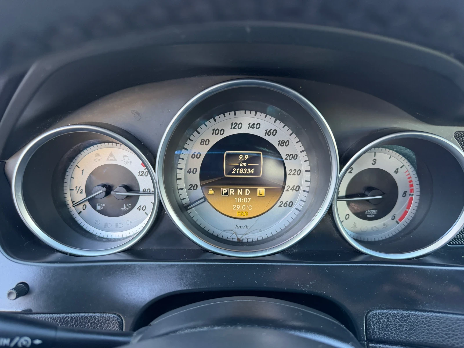 Mercedes-Benz C 220 2.2 AMG Пакет , снимка 14 - Автомобили и джипове - 55236137