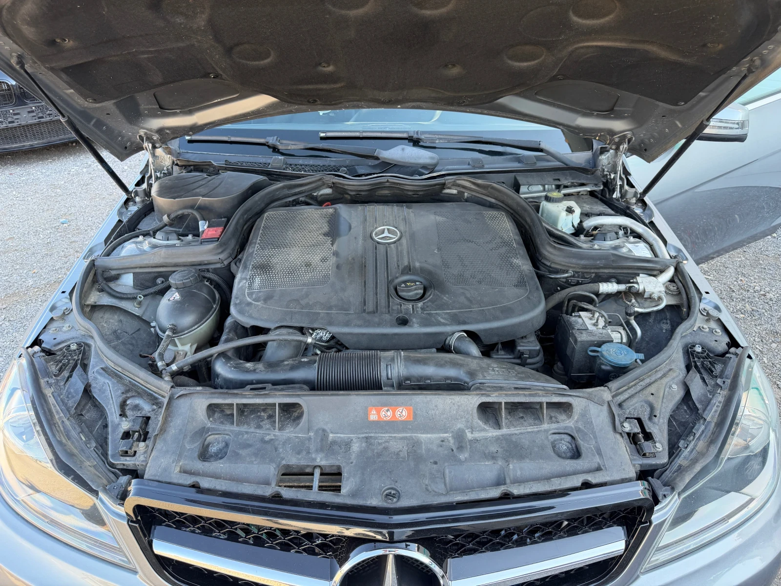 Mercedes-Benz C 220 2.2 AMG Пакет , снимка 16 - Автомобили и джипове - 55236137