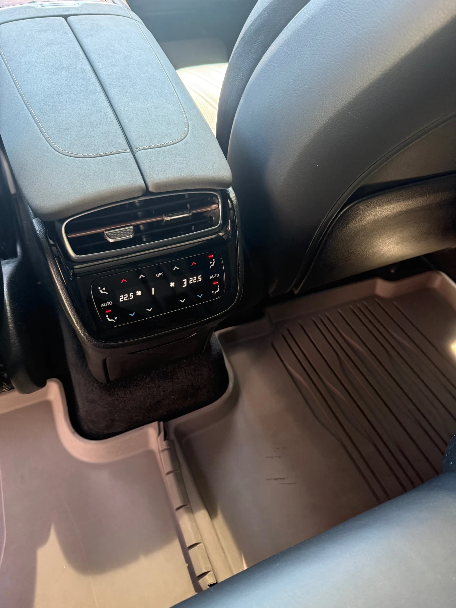 Mercedes-Benz EQS, снимка 14 - Автомобили и джипове - 55300707