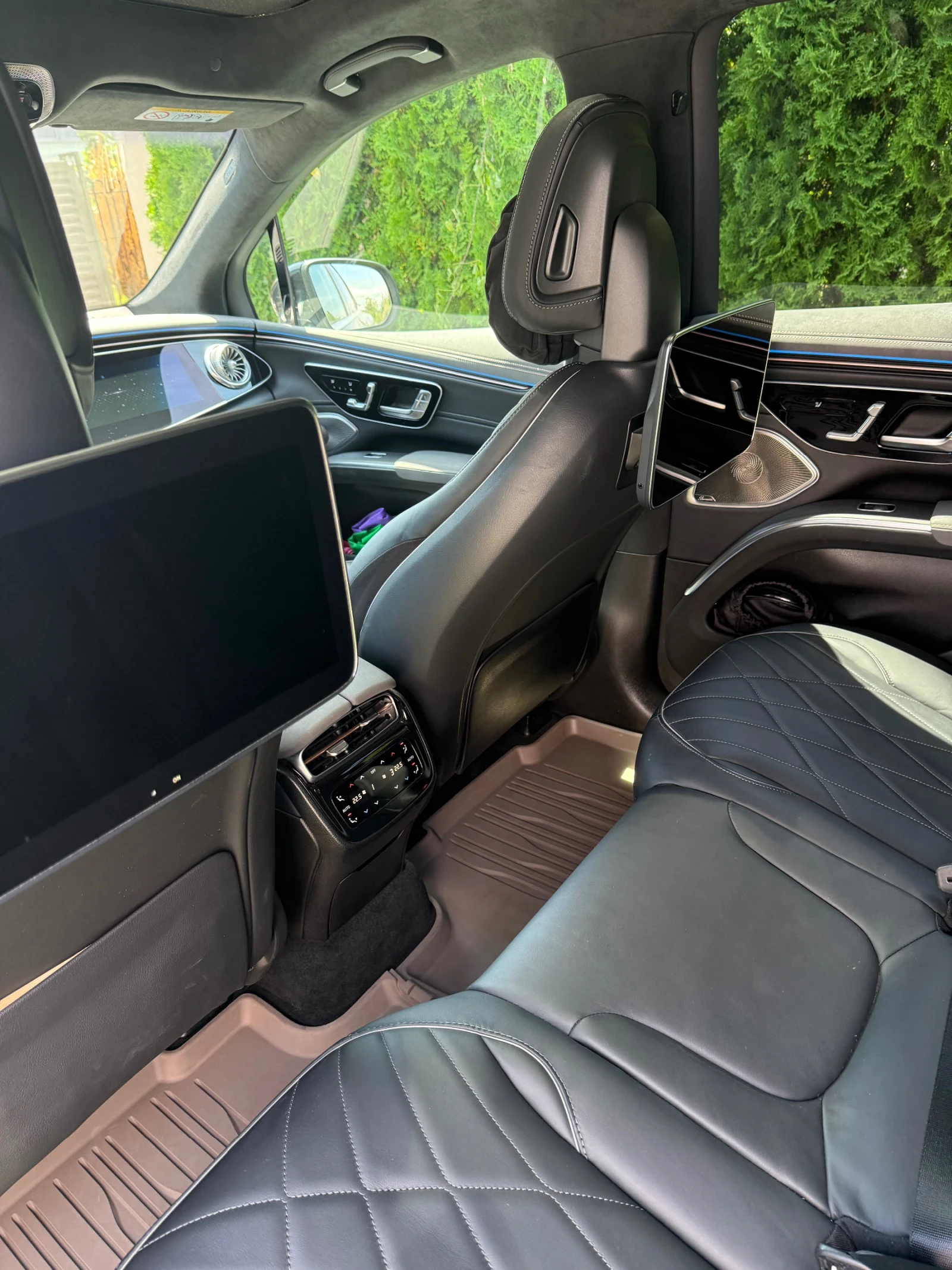 Mercedes-Benz EQS, снимка 11 - Автомобили и джипове - 55300707