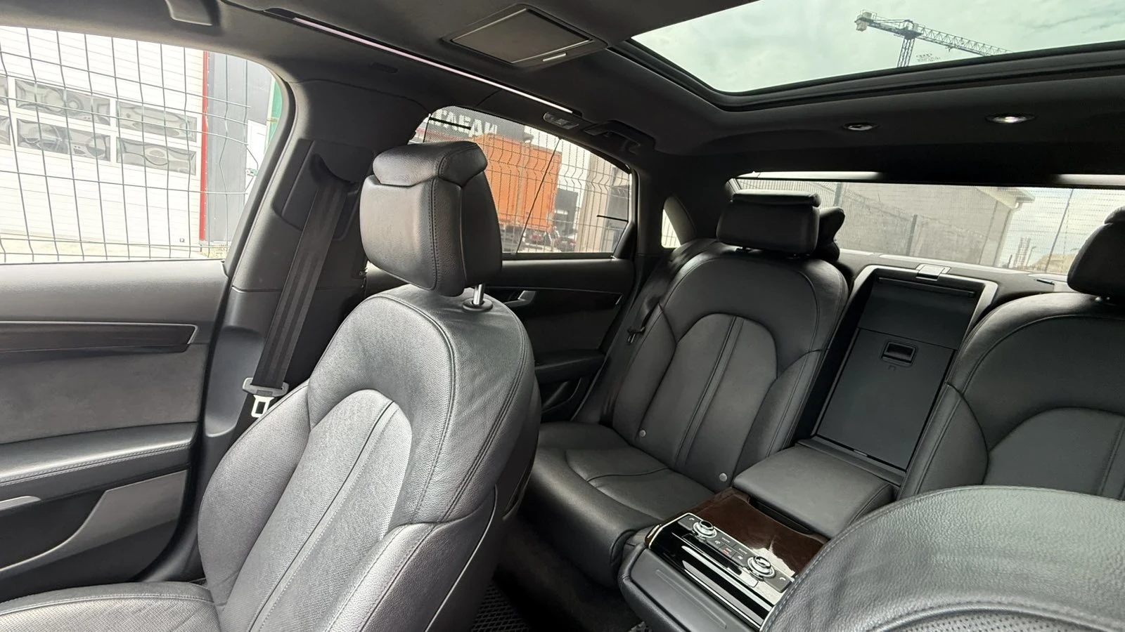 Audi A8 Audi A8L 3.0 TFSI Quattro, снимка 7 - Автомобили и джипове - 55578918
