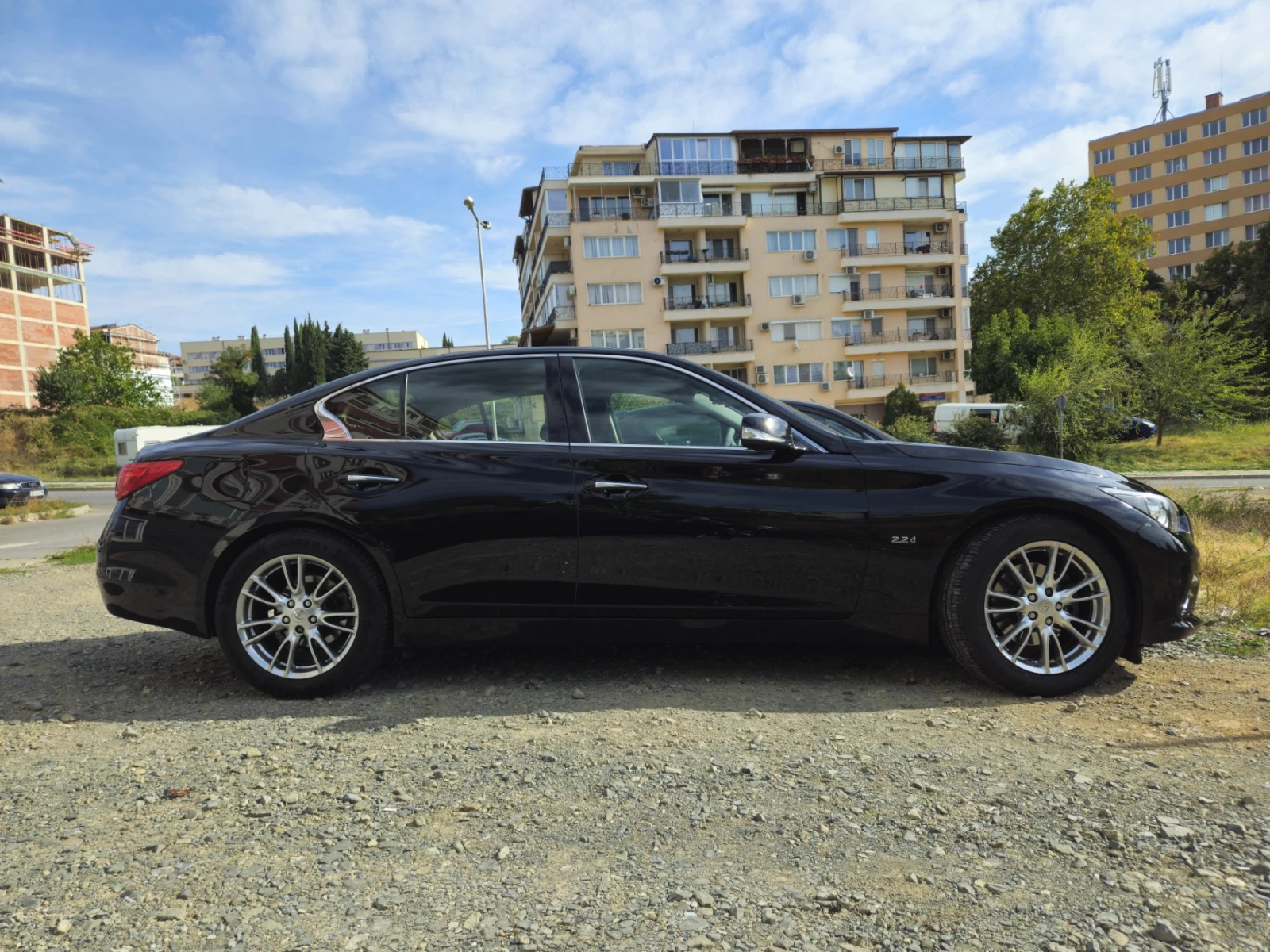 Infiniti Q50, снимка 3 - Автомобили и джипове - 56297079