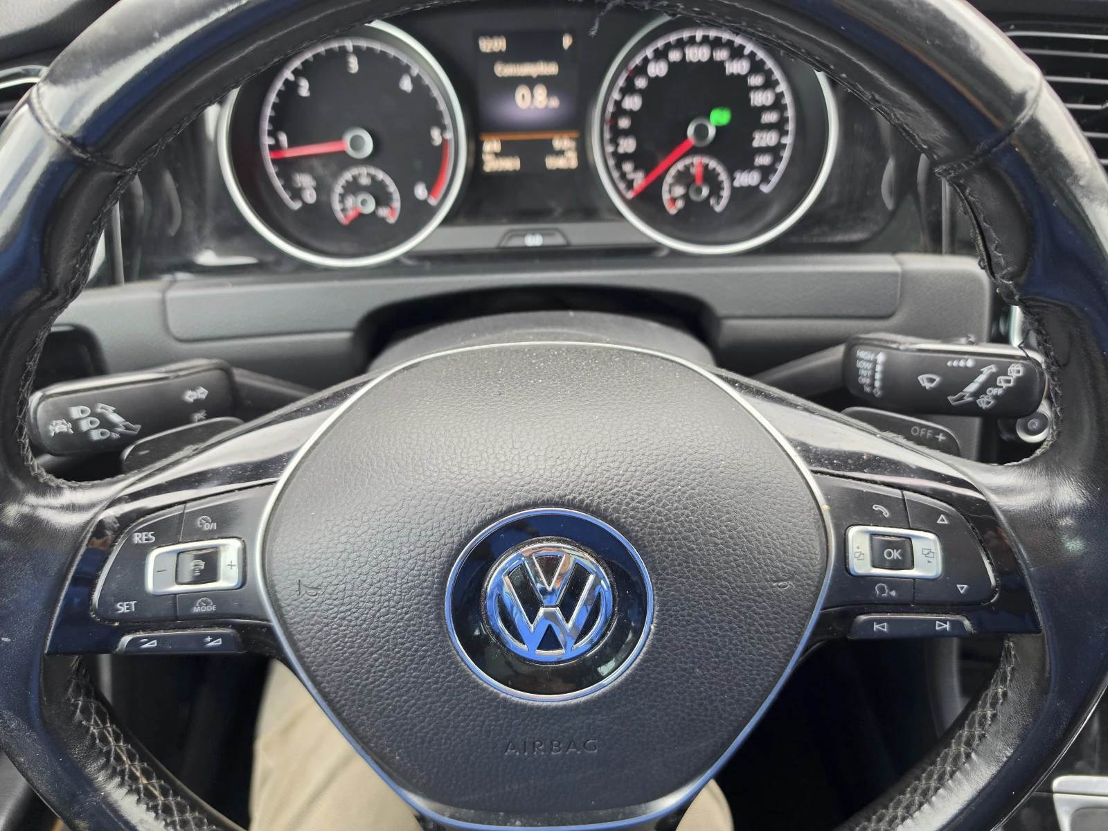 VW Golf, снимка 5 - Автомобили и джипове - 56746458