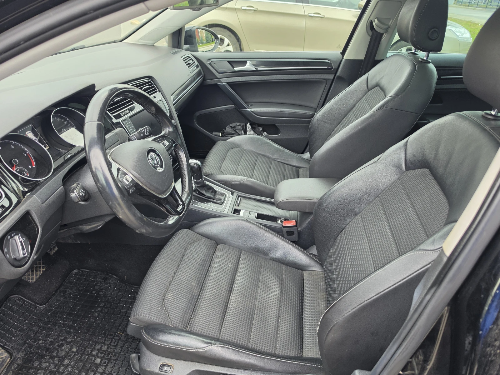 VW Golf, снимка 11 - Автомобили и джипове - 56746458