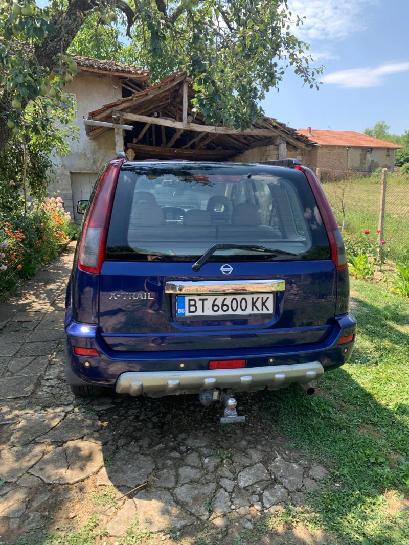 Nissan X-trail 2.2, снимка 3 - Автомобили и джипове - 46579007