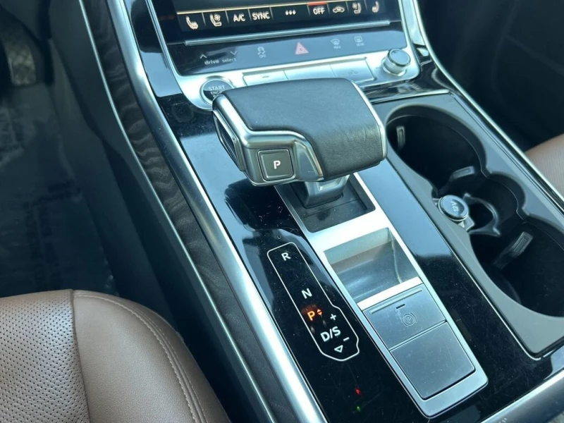 Audi Q7 * quattro Technik * CARFAX * БЕЗ ПЪРВОНАЧАЛНА ВНОС, снимка 16 - Автомобили и джипове - 53203171