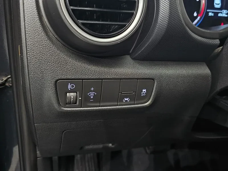 Hyundai Kona 1.6 2Wd Smart, снимка 15 - Автомобили и джипове - 55277745