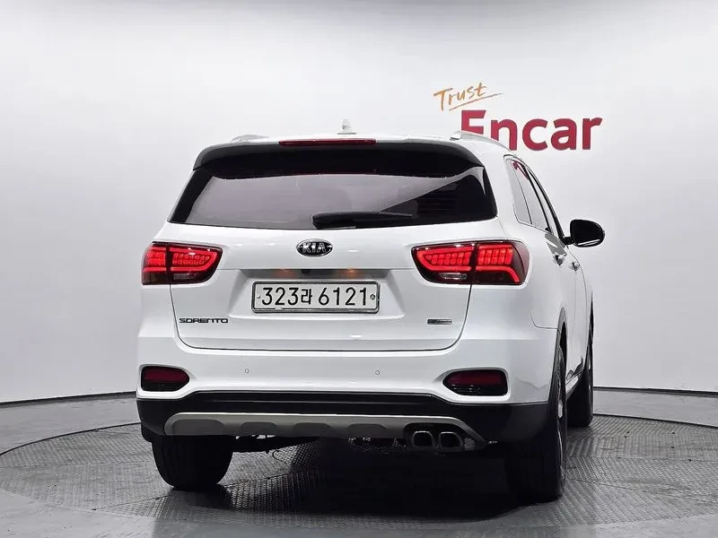 Kia Sorento The New Sorento Diesel 2.0 2Wd Prestige, снимка 4 - Автомобили и джипове - 55640072