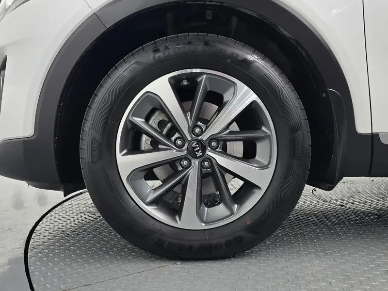 Kia Sorento The New Sorento Diesel 2.0 2Wd Prestige, снимка 5 - Автомобили и джипове - 55640072