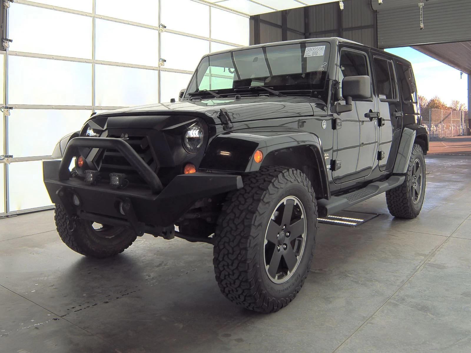 Jeep Wrangler SAHARA - [1] 