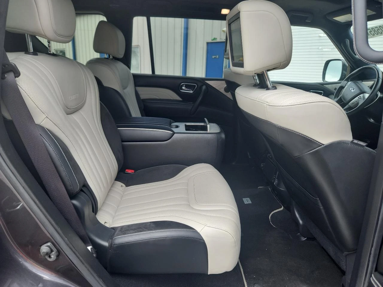 Infiniti QX80 LUXE* 5.6V8* ПЕРФЕКТНА - изображение 9