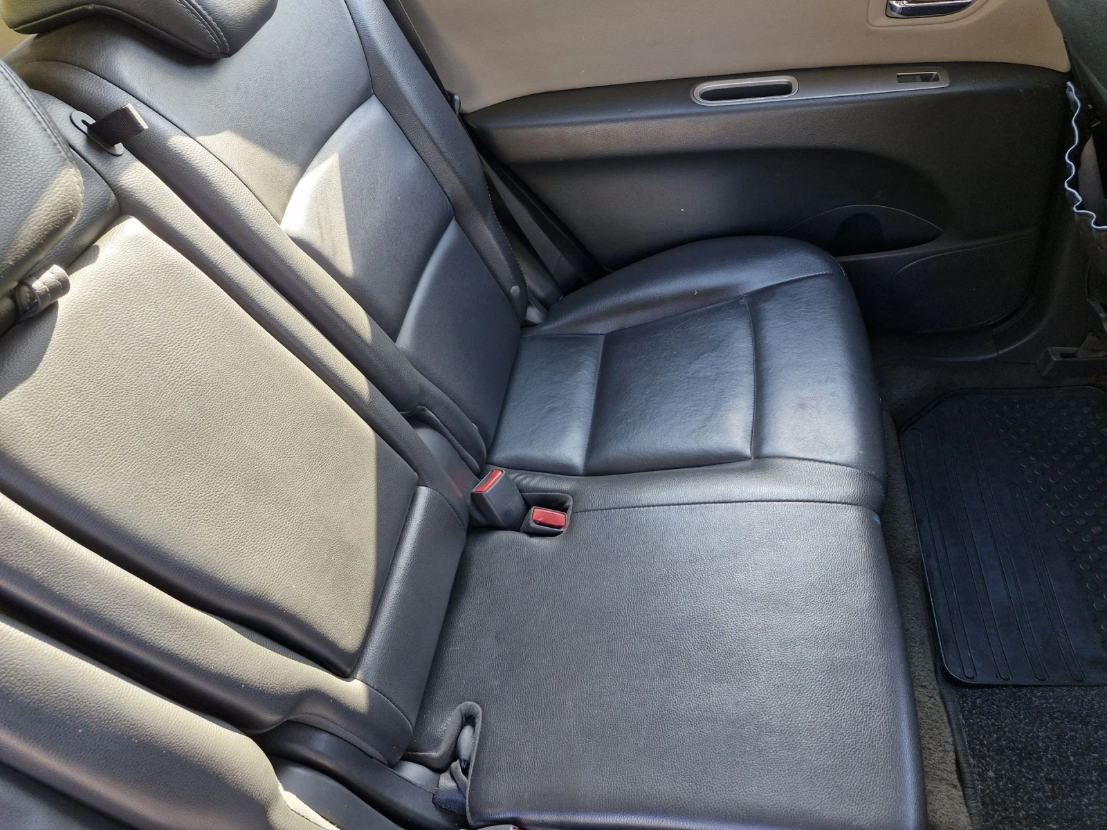 Subaru B10 Tribeka  - изображение 6