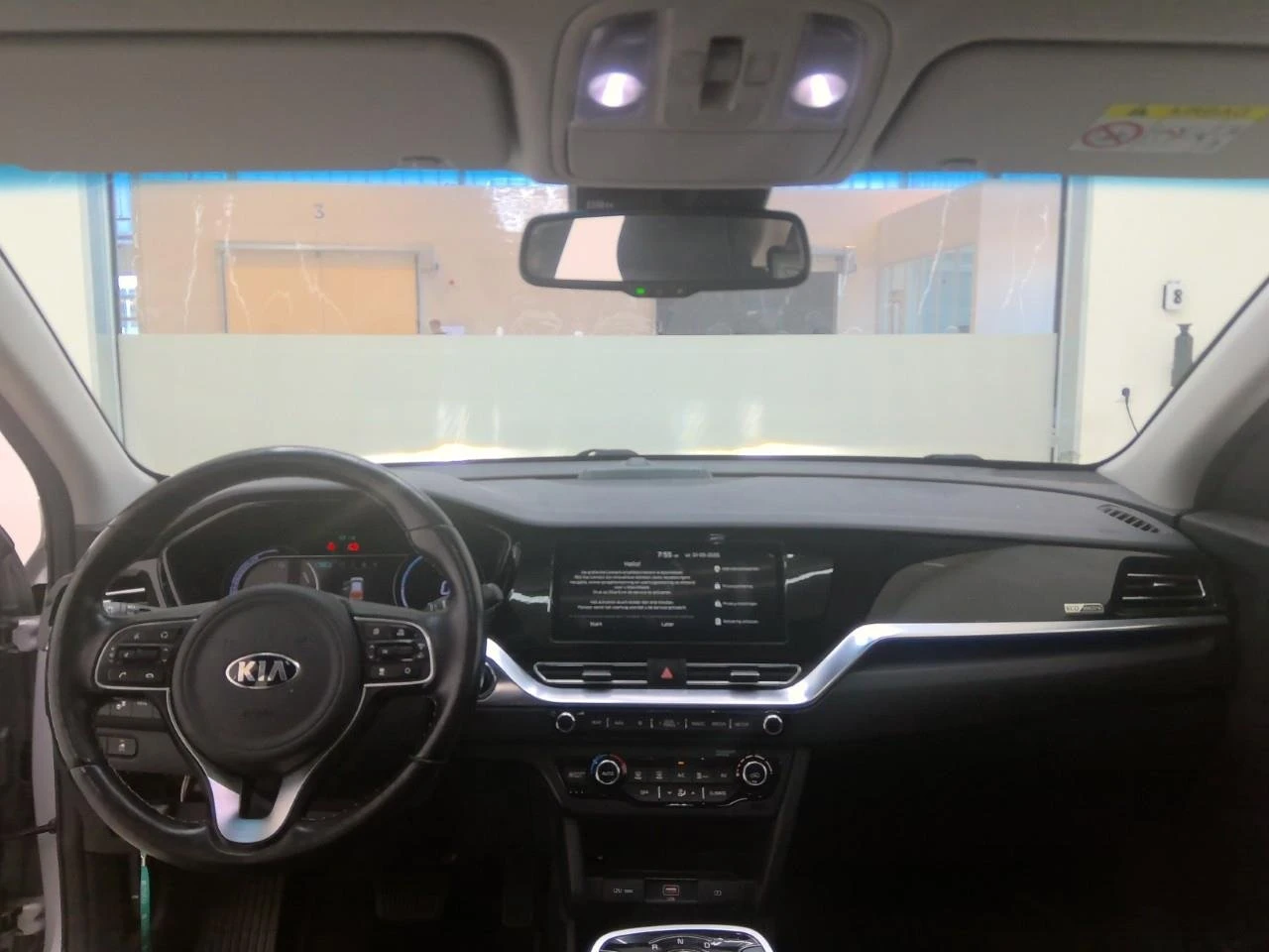 Kia Niro 64KWh/EXECUTIVE LINE/SOH100%/KIACONN/FULL!, снимка 8 - Автомобили и джипове - 53497693
