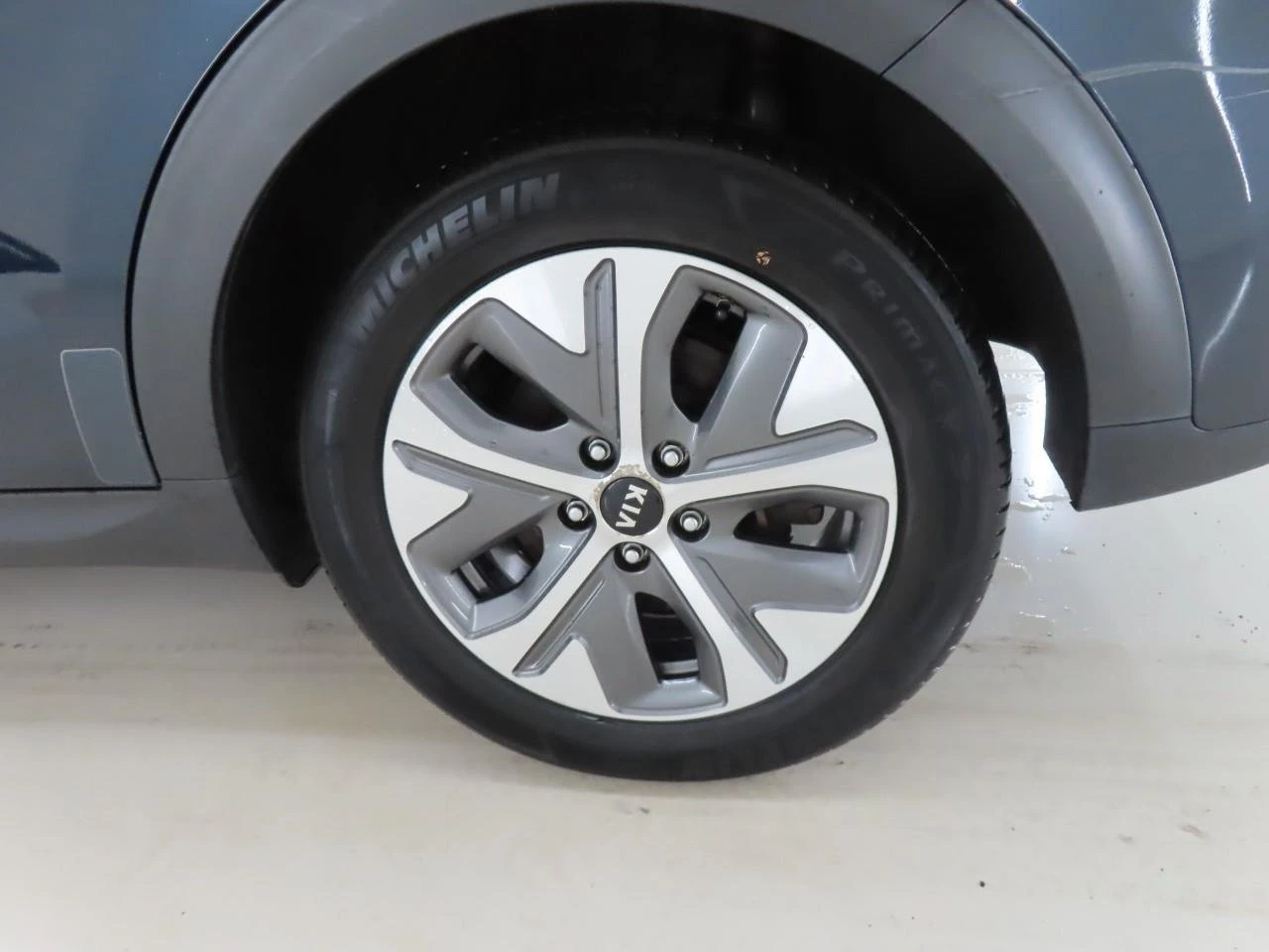 Kia Niro 64KWh/DYNAMIC LINE/SOH100%/KIA CONNECT/2020, снимка 13 - Автомобили и джипове - 53497693