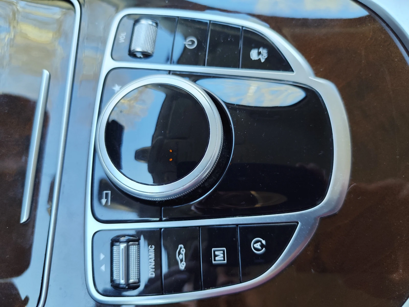 Mercedes-Benz GLC 350 147525km| AIRMATIC| ANDROID AUTO| 2 КОМПЛ. ДЖАНТИ, снимка 14 - Автомобили и джипове - 53685326