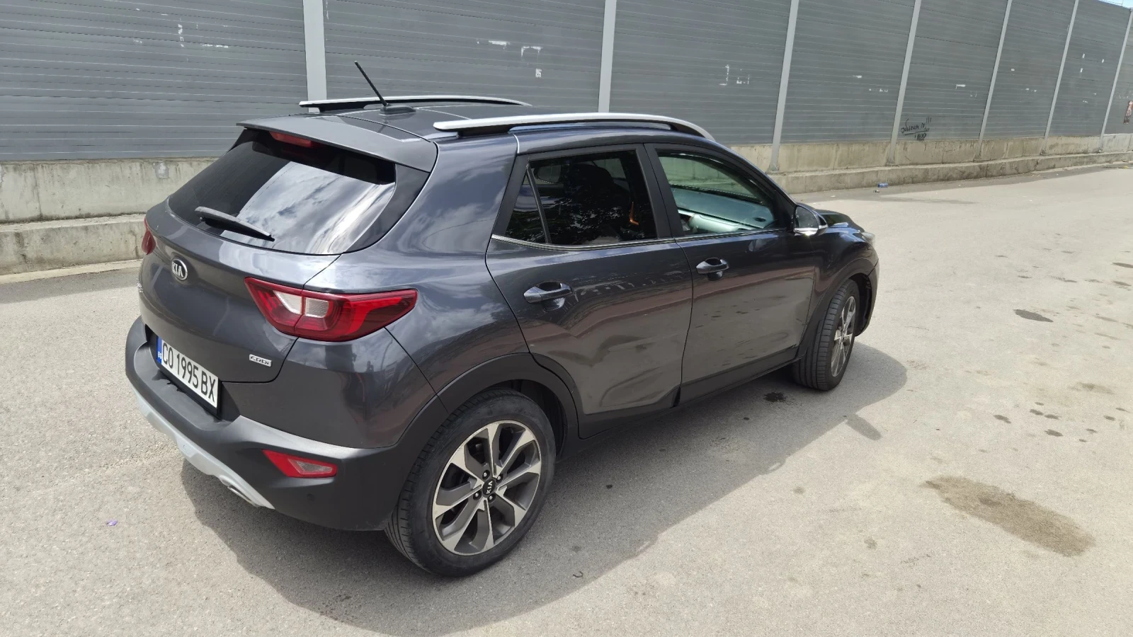Kia Stonic Style , снимка 4 - Автомобили и джипове - 54730475