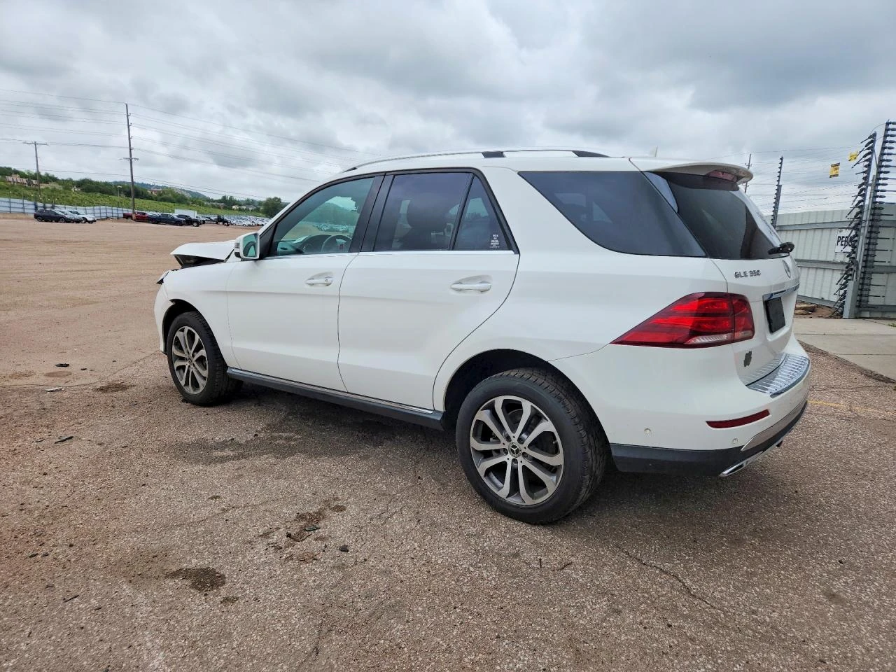 Mercedes-Benz GLE 350 4MATIC !!УНИКАТ!! #ПЪЛНО ОБОРУДВАНЕ# !ПАНОРАМА, снимка 4 - Автомобили и джипове - 55105559
