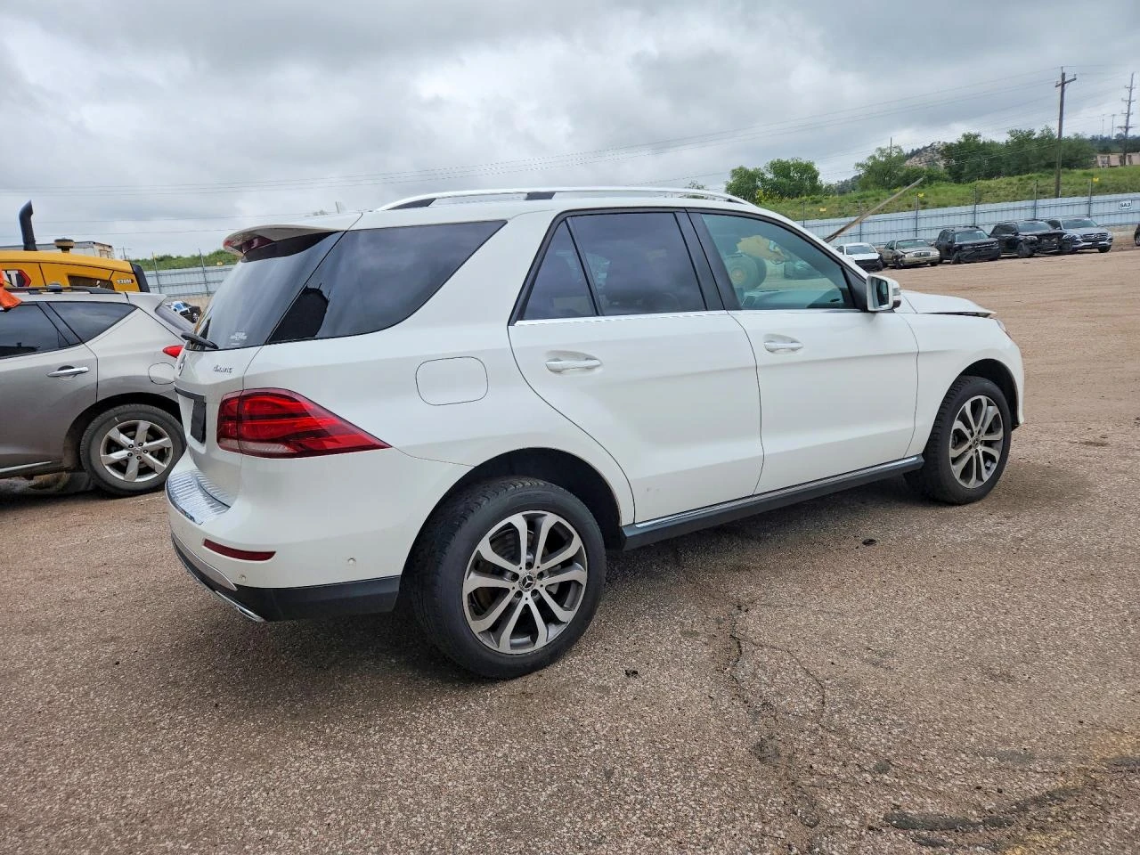 Mercedes-Benz GLE 350 4MATIC !!УНИКАТ!! #ПЪЛНО ОБОРУДВАНЕ# !ПАНОРАМА, снимка 6 - Автомобили и джипове - 55105559