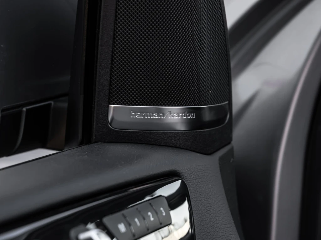 Mercedes-Benz GLE 350 350d 4MATIC | Panorama | Harman Kardon | 360 , снимка 10 - Автомобили и джипове - 55278466