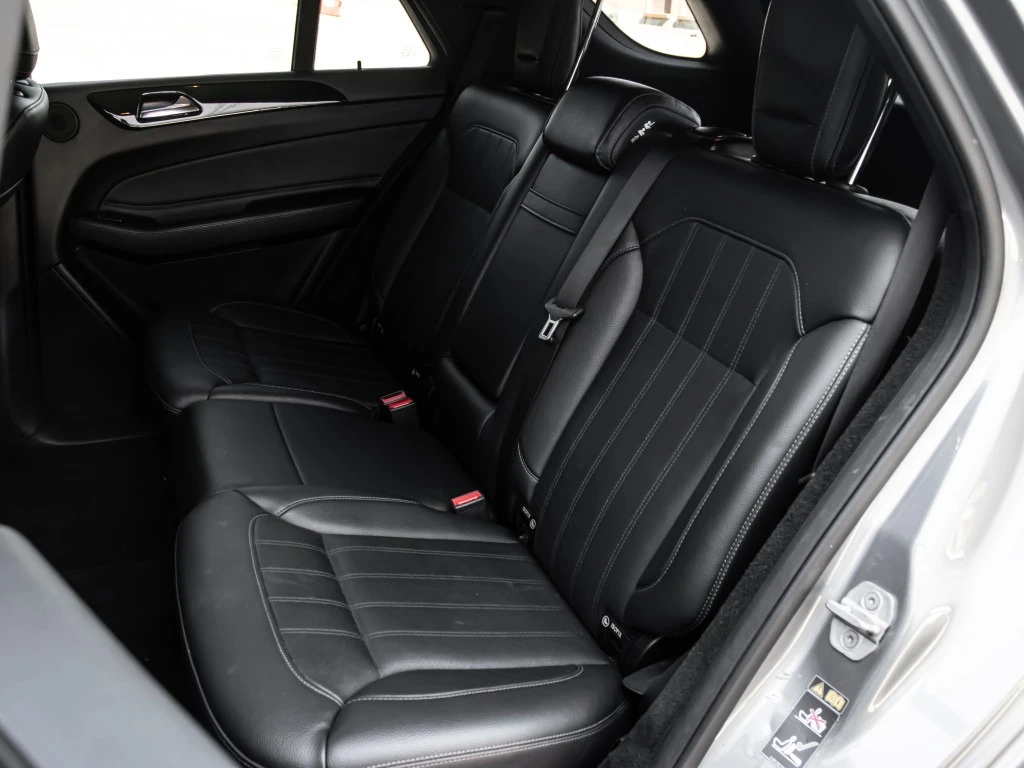 Mercedes-Benz GLE 350 350d 4MATIC | Panorama | Harman Kardon | 360 , снимка 7 - Автомобили и джипове - 55278466