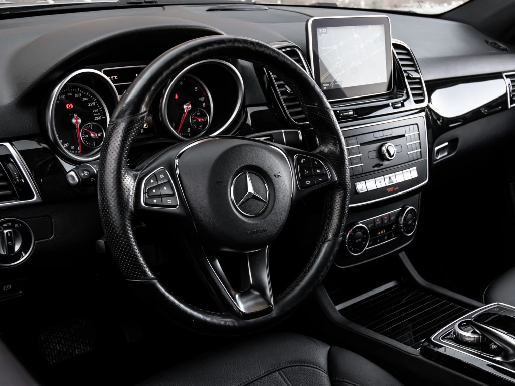 Mercedes-Benz GLE 350 350d 4MATIC | Panorama | Harman Kardon | 360 , снимка 5 - Автомобили и джипове - 55278466