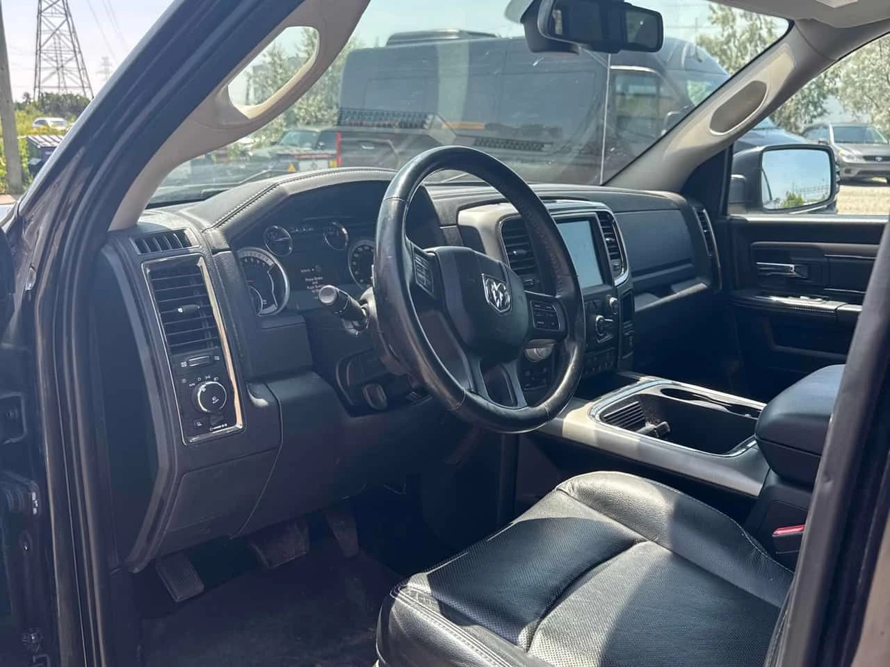 Dodge RAM 1500 * Sport * АВТОКРЕДИТ БЕЗ ПЪРВОНАЧАЛНА ВНОСКА* , снимка 5 - Автомобили и джипове - 55385582