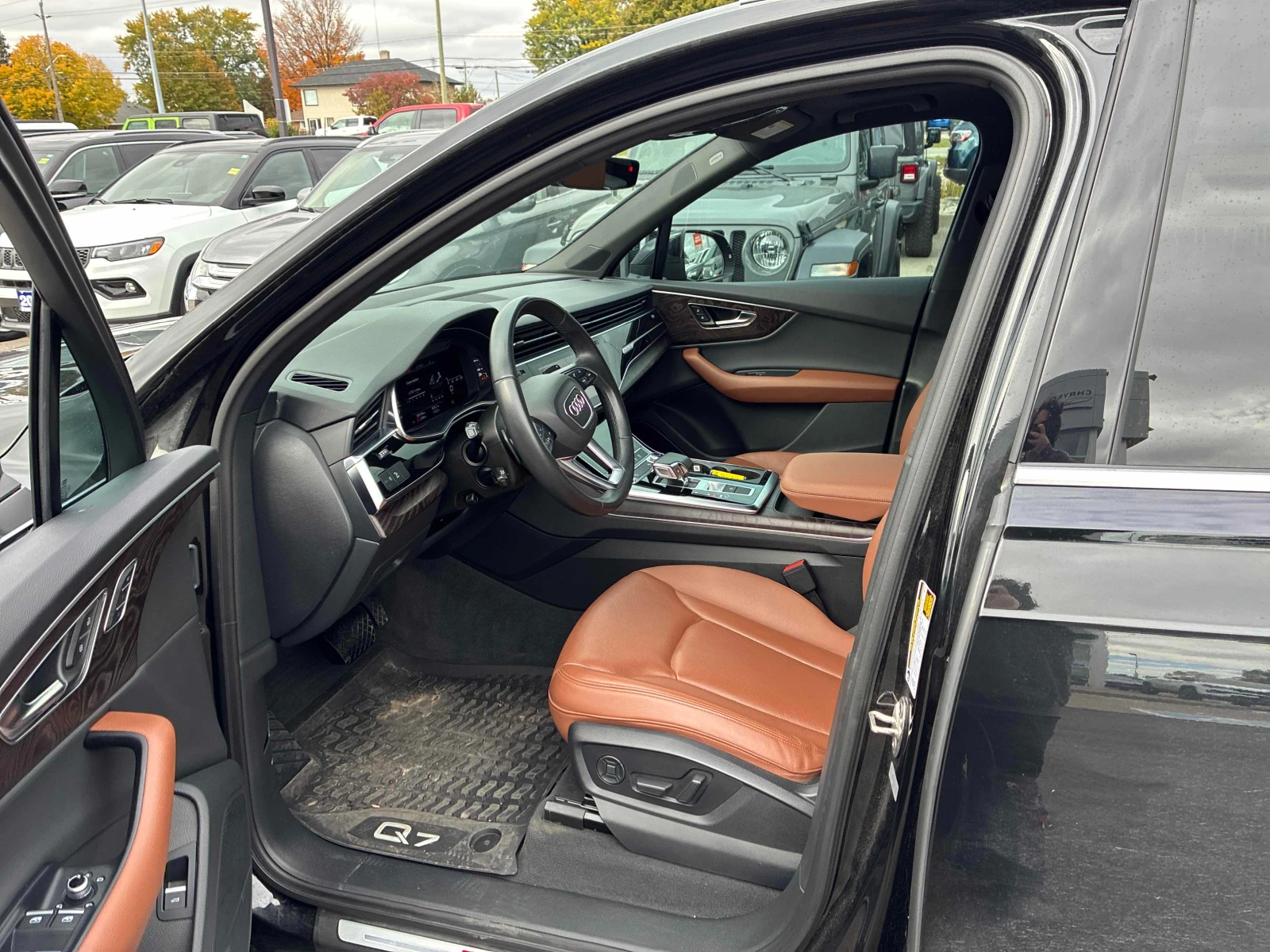Audi Q7 TECHNIK QUATTRO * FULL MAX* , снимка 7 - Автомобили и джипове - 56590458