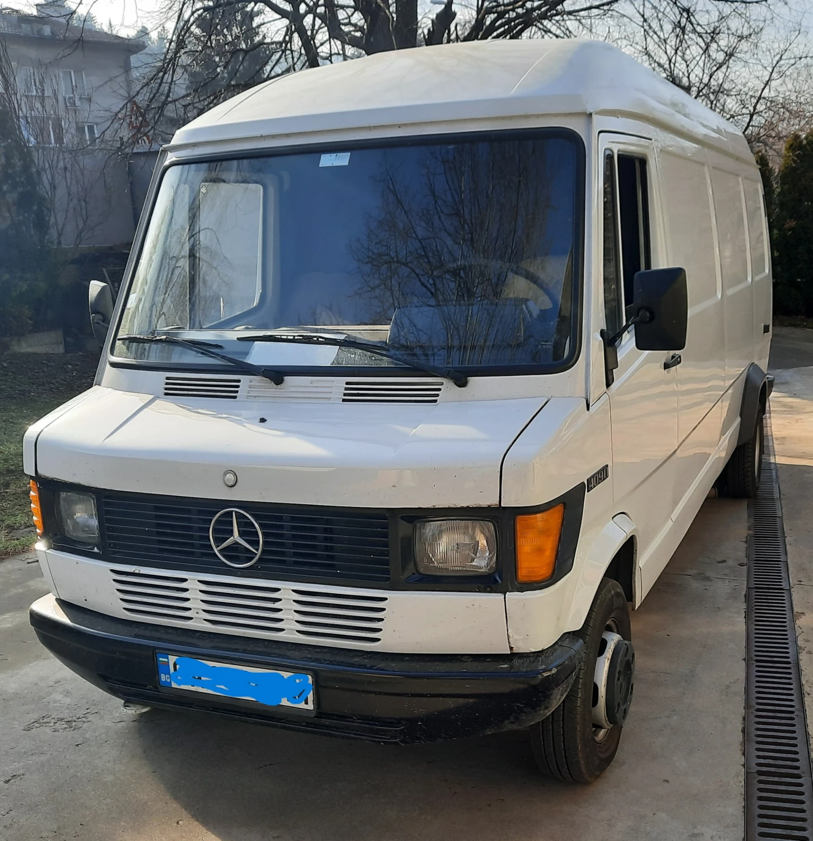 Mercedes-Benz 409  - изображение 6