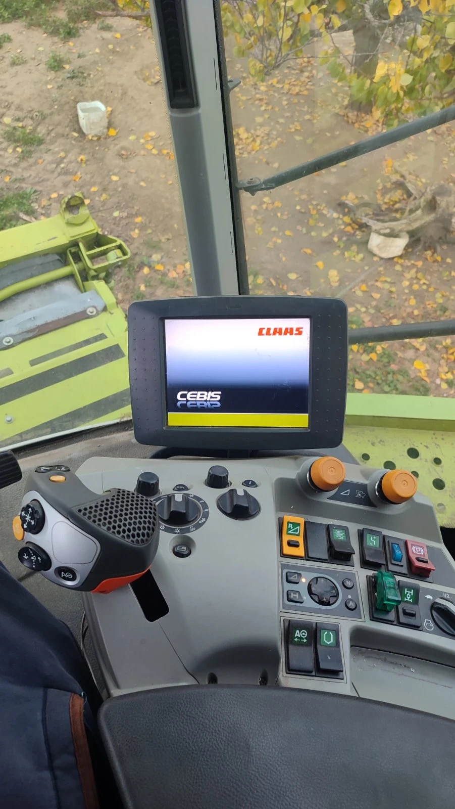 Комбайн Claas Lexion 670 4x4 , снимка 7 - Селскостопанска техника - 53743872
