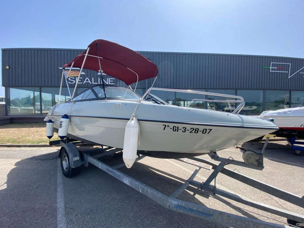 Моторна яхта Glastron 185 GT - изображение 2