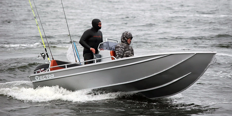 Лодка Собствено производство VECTOR A420