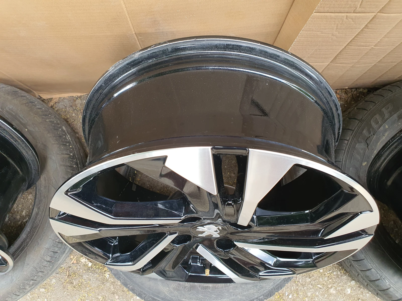 Джанти за Peugeot 2008, снимка 6 - Гуми и джанти - 55015647