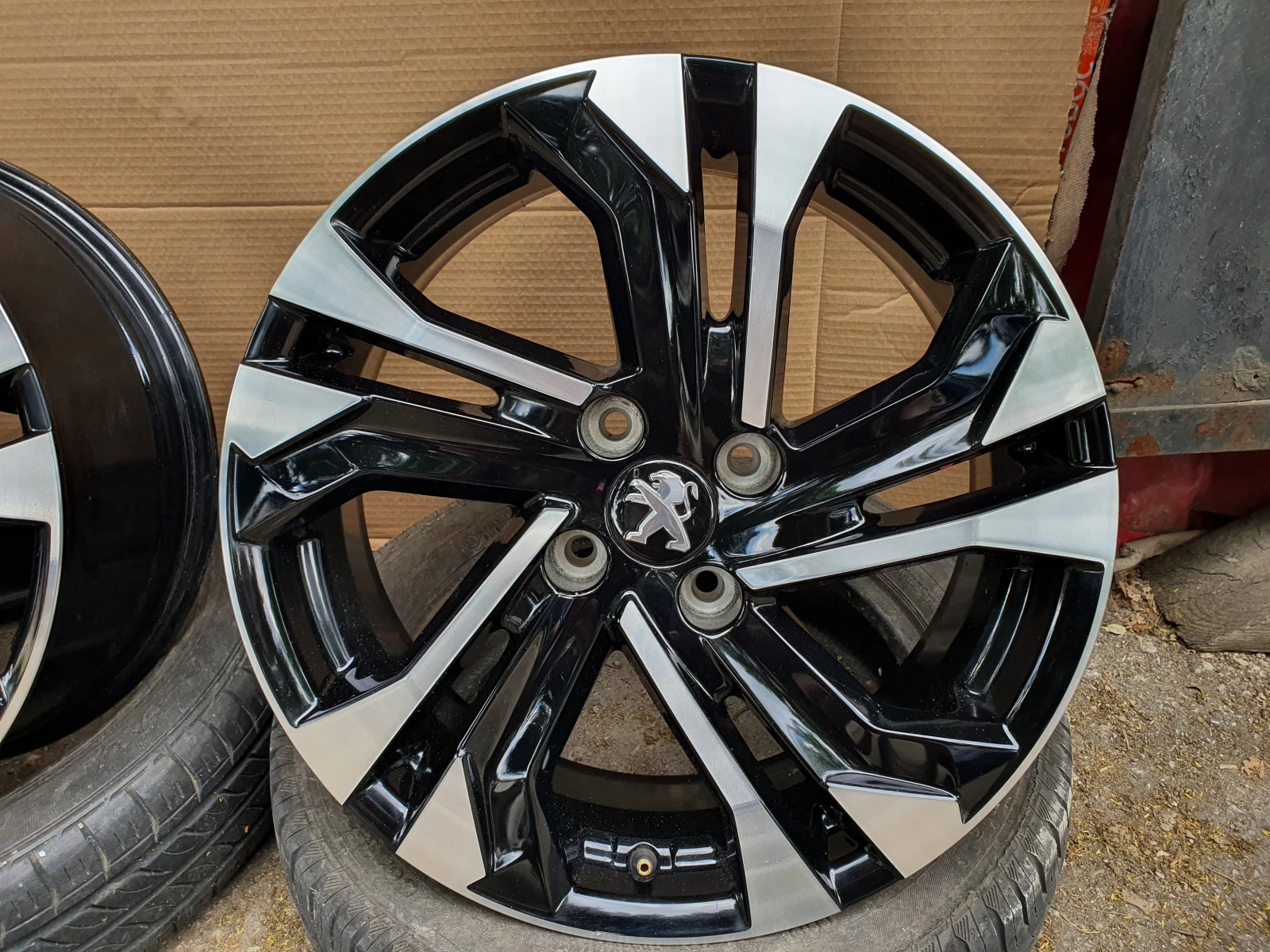Джанти за Peugeot 2008, снимка 4 - Гуми и джанти - 55015647
