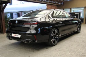 BMW 760 V8/SWAROWSKI/Xdrive/Theater Scr/M-Pack/Bower&Wilk., снимка 4