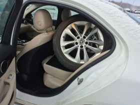 Mercedes-Benz C 300 * Без инциденти * Два чифта джанти * CARFAX * , снимка 9