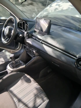 Mazda 2 1.5 i 59000 km!!!!!, снимка 9