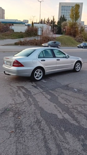 Mercedes-Benz C 220 2.2, снимка 2