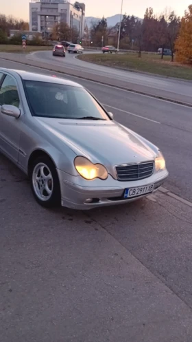 Mercedes-Benz C 220 2.2, снимка 4