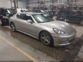     Porsche Panamera 4S*  